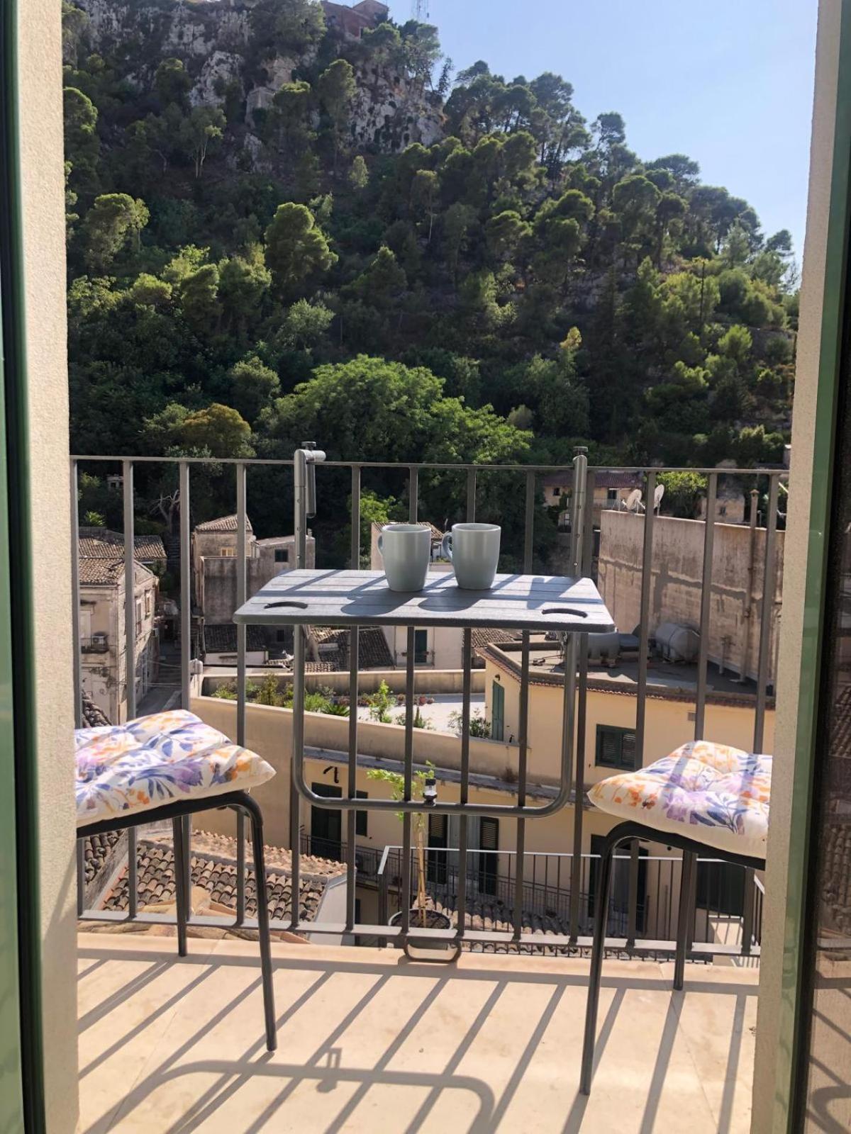 Acciana Rooms Modica Exterior photo
